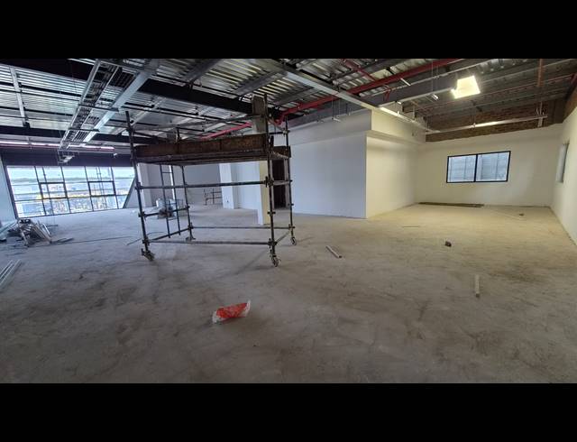 3,651M² WAREHOUSE TO LET IN JET PARK